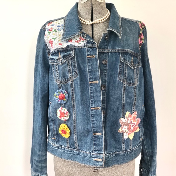Jean jacket with vintage hankies linens buttons quilts yo-yo’s embroidery 12 - Picture 1 of 10